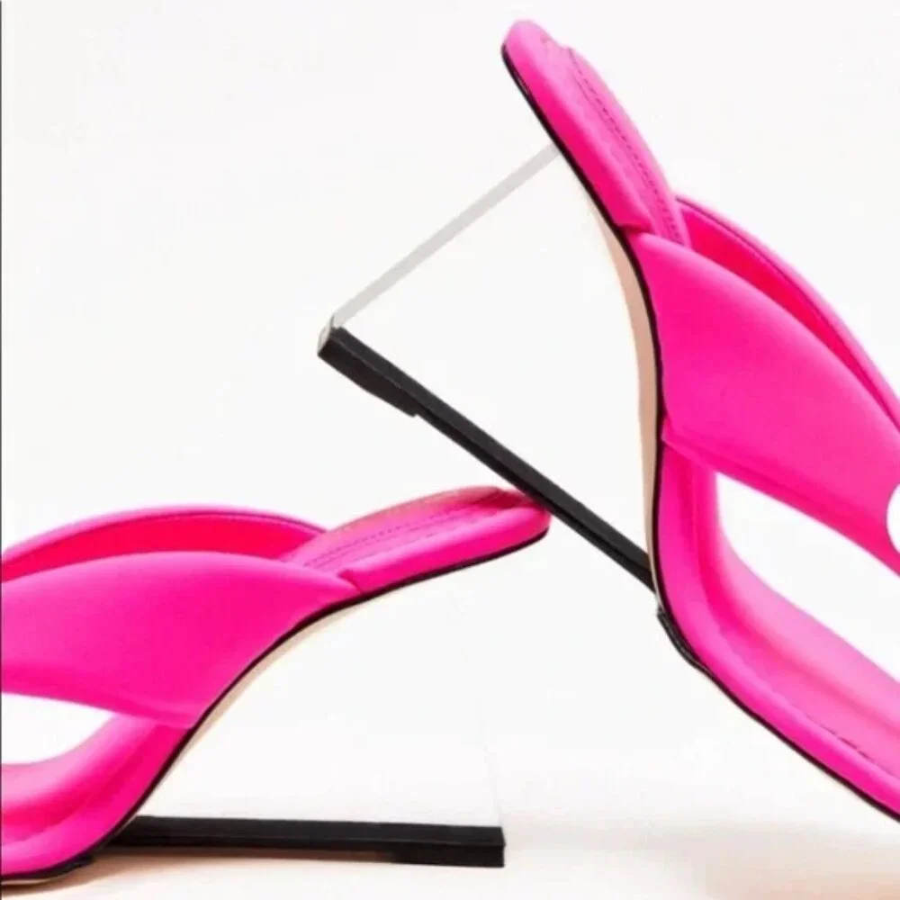 Good American Cinder-f*king-rella Thong Wedges Hot Pink